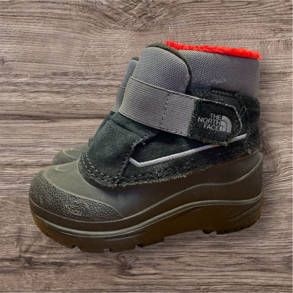 Like new! The North Face Alpenglow II Boot - Toddler - Zinc Gray / Black